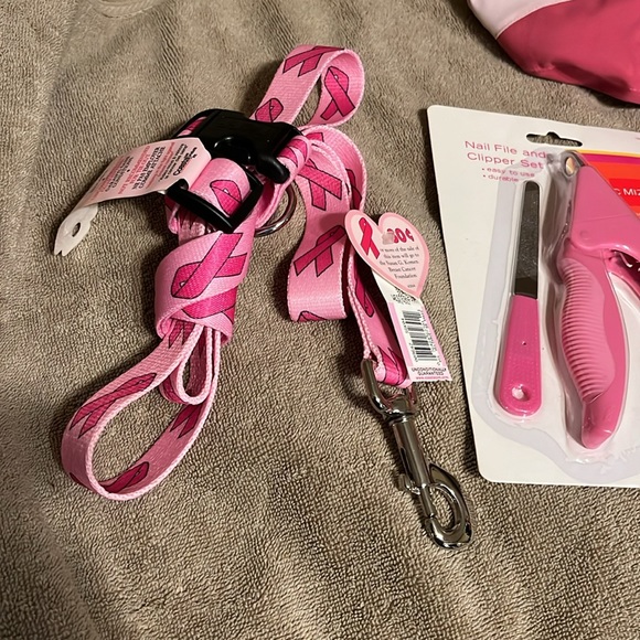 Assorted dog supplies leash collar poop bags travel bowl brush nail clippers - Picture 2 of 5